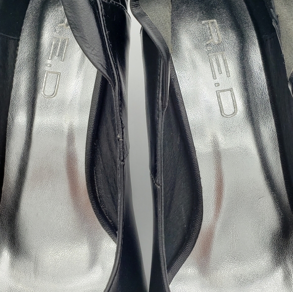 R.E.D Heels with decorative ankle and heel - Picture 13 of 16